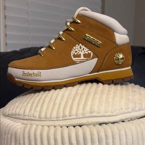 Timberland Tan and White Boots Ankle-High Nubuck Leather